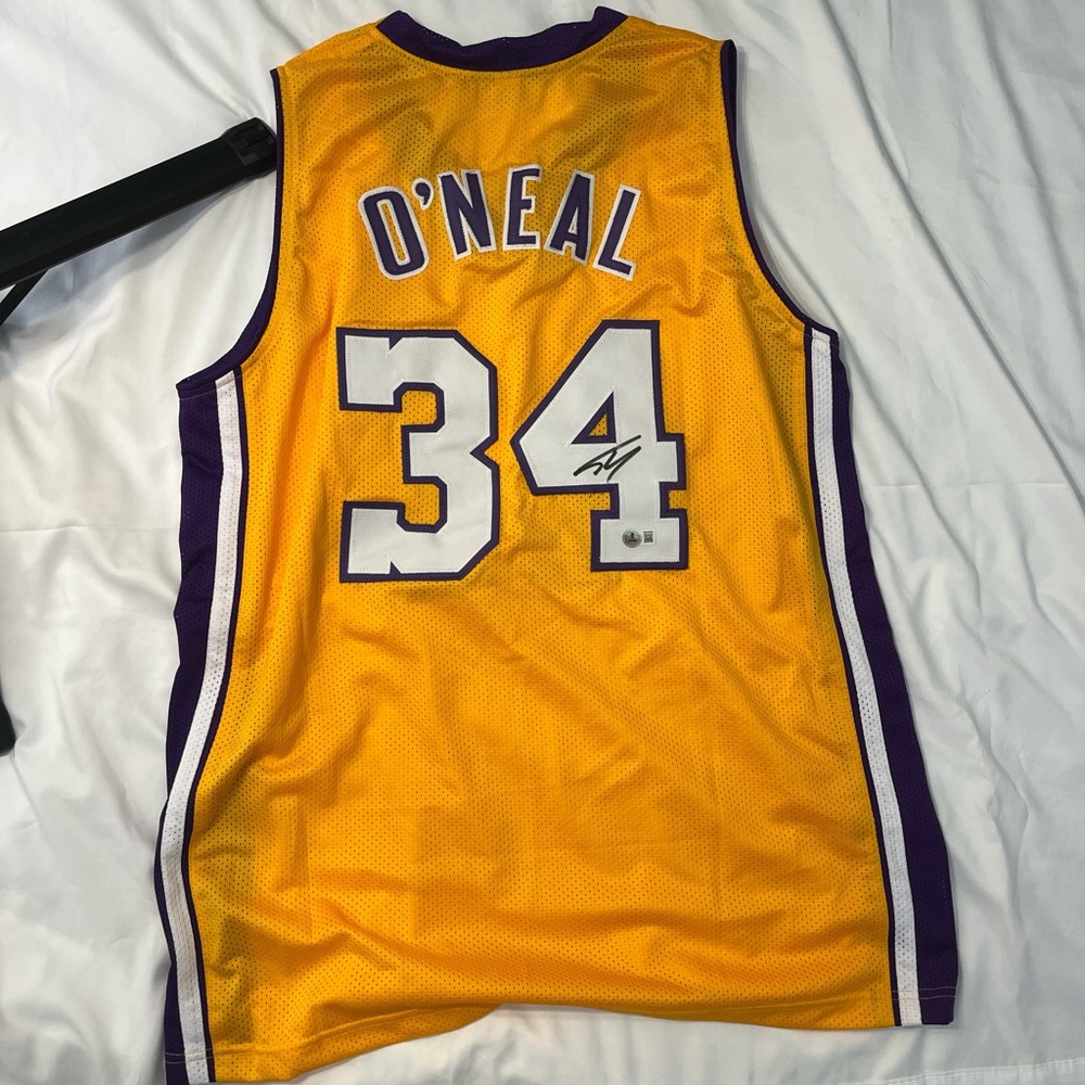 SIGNED SHAQ AUTHENTICATED Lakers JERSEY